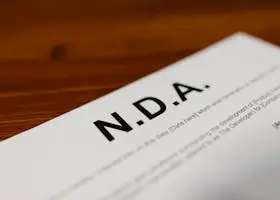 NDA vs Non-Compete: What’s the Difference?